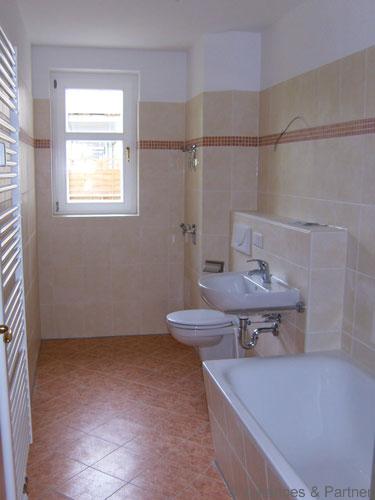 Badezimmer gespiegelt