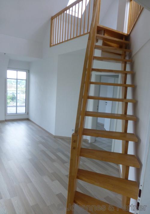 Treppe zum Obergeschoss