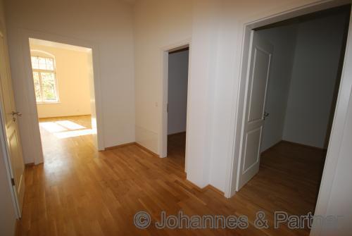 Flur und abgehende Zimmer (ähnlich)