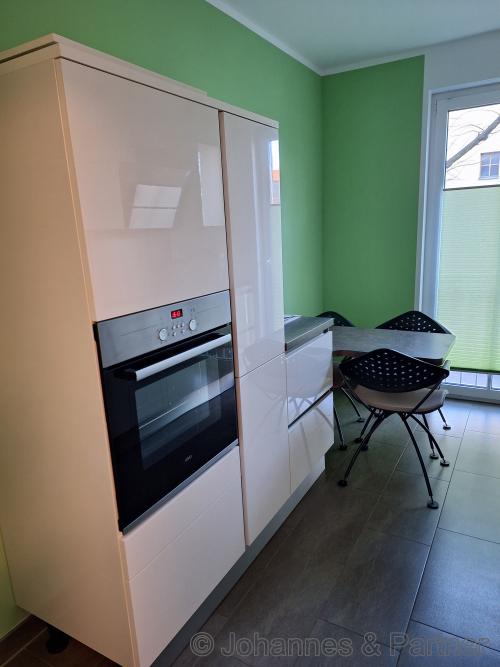 Küche mit Einbauküche