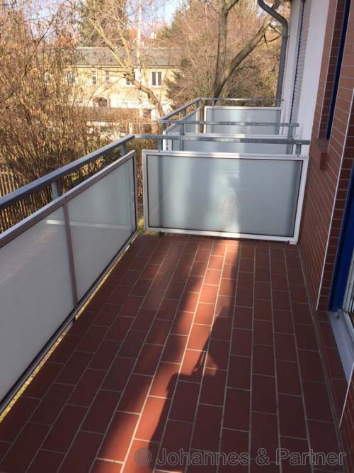 großer Balkon Hofseite