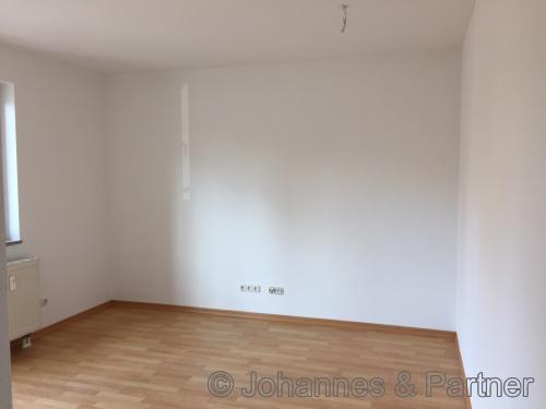 großes, helles Wohnzimmer