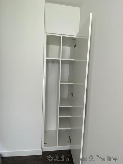Flur mit Schrank