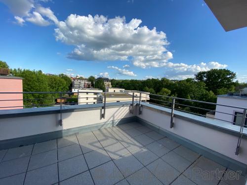 große Dachterrasse