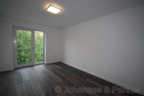 ZImmer mit Balkon
