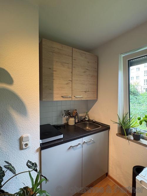 Küche von der Vormieterin (ohne Kühlschrank)