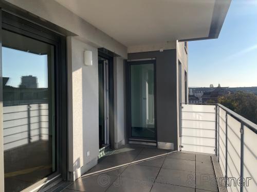 Balkon ähnlich/ gespiegelt