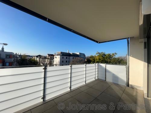 Balkon und Ausblick ähnlich