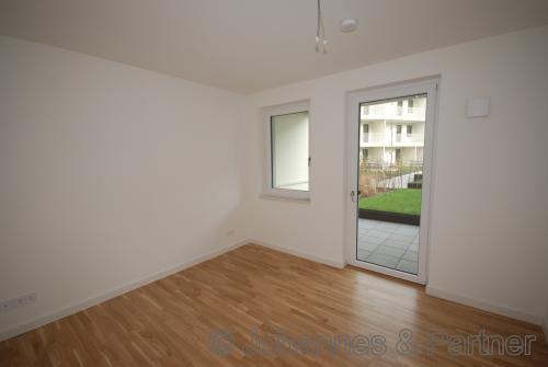 Wohnzimmer mit Terrasse