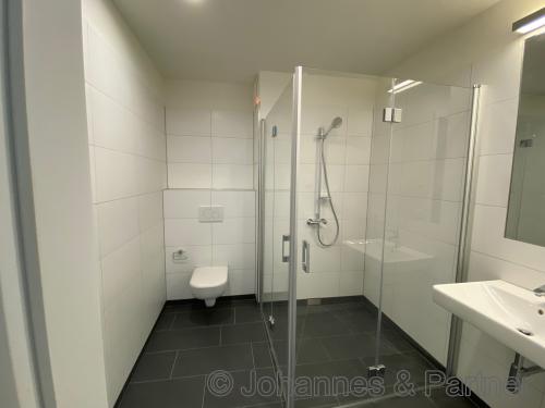 Gäste-Bad mit Dusche