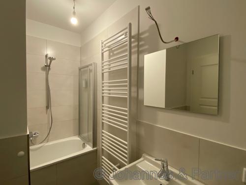 Bad mit Dusche