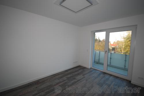 Zimmer im Erdgeschoss mit Terrasse