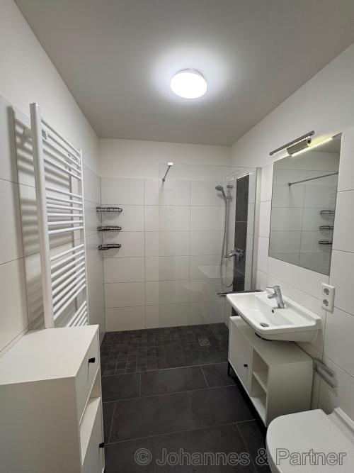 Bad mit Dusche