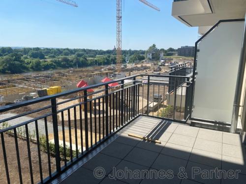 großer Balkon ähnlich