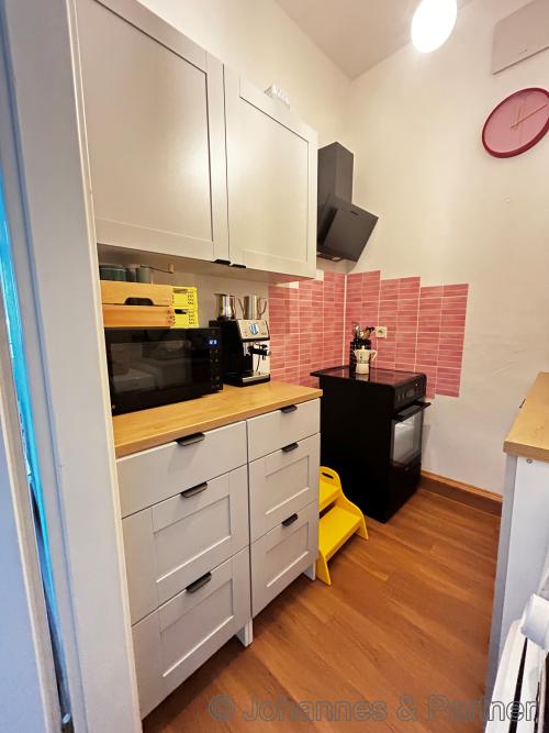 Einbauküche kann auf Wunsch vom Vormieter übernommen werden