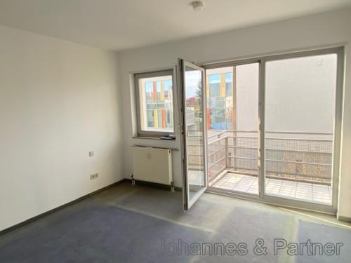Zimmer (jetzt mit Laminat)