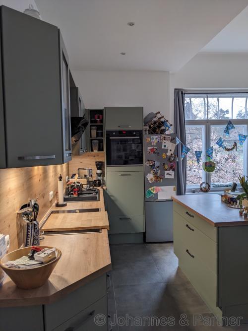 Einbauküche kann auf Wunsch übernommen werden