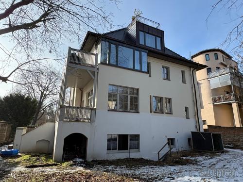 Hausansicht während der Sanierung