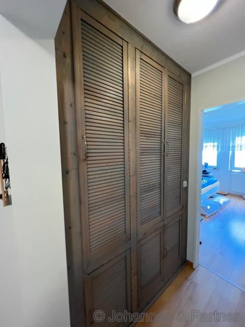 Einbauschrank im Flur zur Übernahme