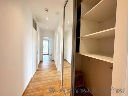 Einbauschrank im Flur