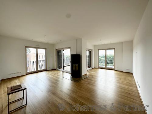 Wohnzimmer mit Kamin