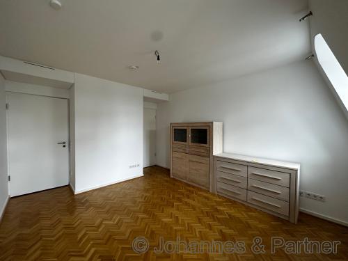 Wohnzimmer  (ohne Möbel)