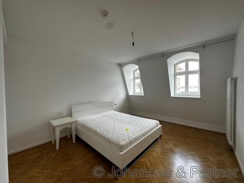 Schlafzimmer (ohne Möbel)