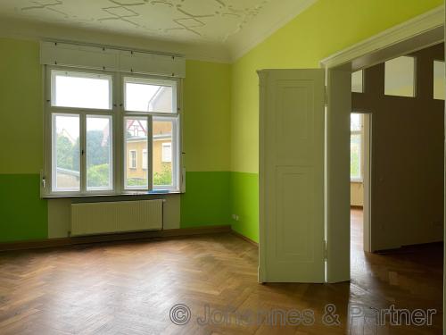 Zimmer vor Renovierung