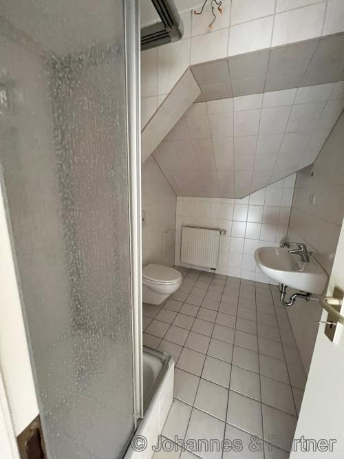 Bad mit Dusche Bad mit Dusche