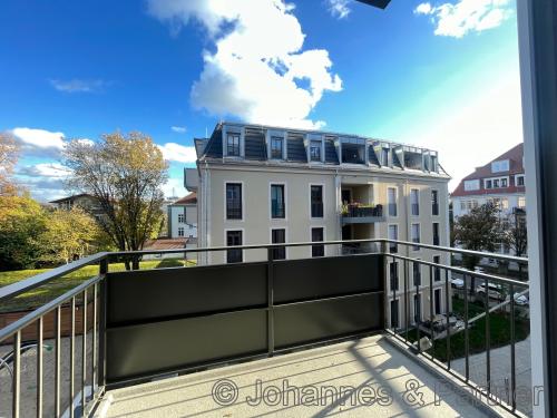 großer Balkon und Ausblick (ähnlich - hier aus dem 1.OG)