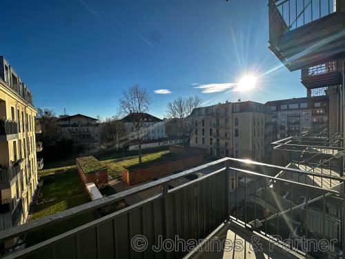 großer Balkon und Ausblick (ähnlich - hier aus dem 2.OG)