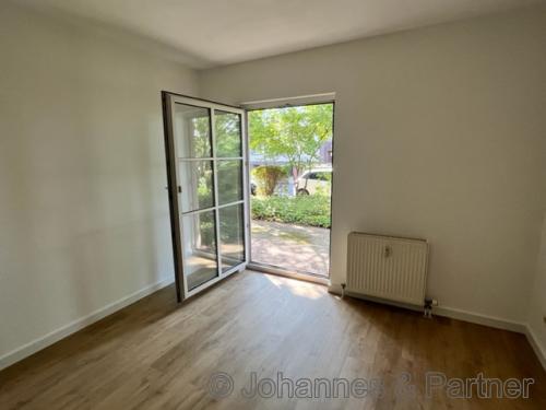 Schlafzimmer mit Terrasse