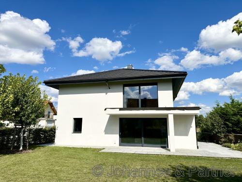 Hausansicht aus dem Garten