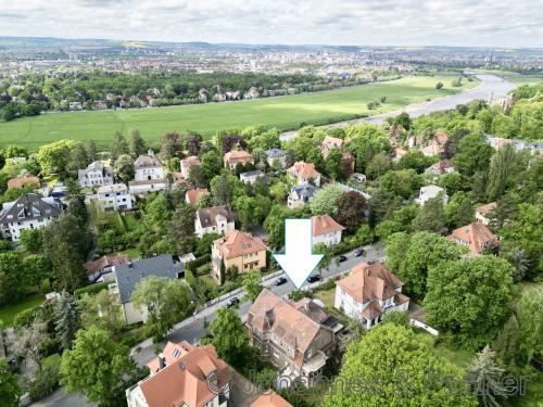 Lage des Hauses am Elbhang