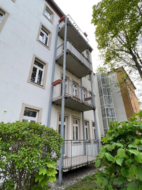 Ansicht aus dem Hof mit Balkon