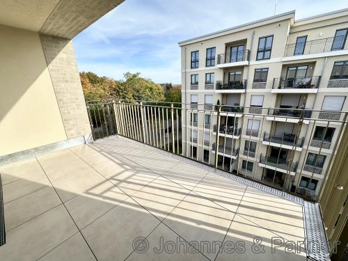 Balkon und Ausblick