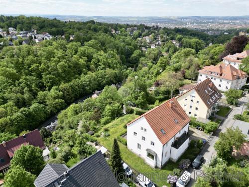 Lage des Hauses am Elbhang