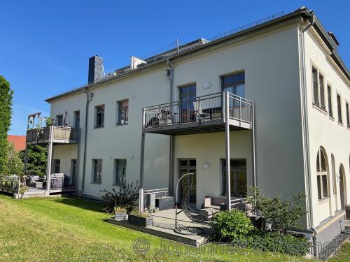 Hausansicht aus dem Garten