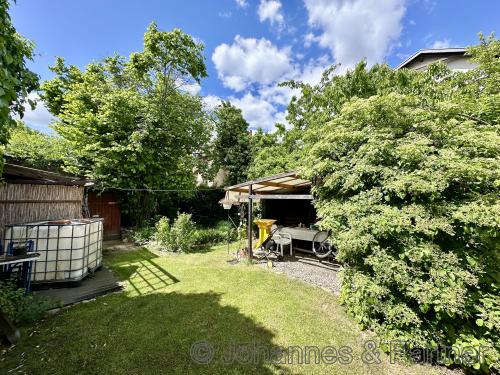 sehr schöner Garten