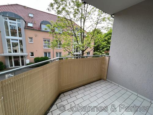 Balkon (ähnlich)