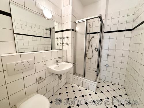 Bad mit Dusche