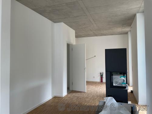 Wohnzimmer mit Kamin