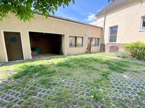 Nebengebäude mit 52 m² Fläche und mehreren Räumen