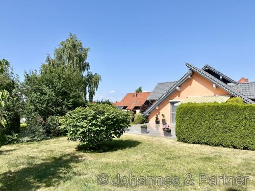 sehr schöner Garten