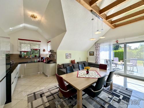 Teil des sehr großen Wohn- und Essbereichs