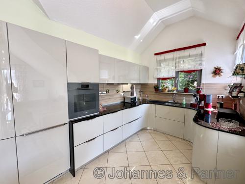 hochwertige Einbauküche