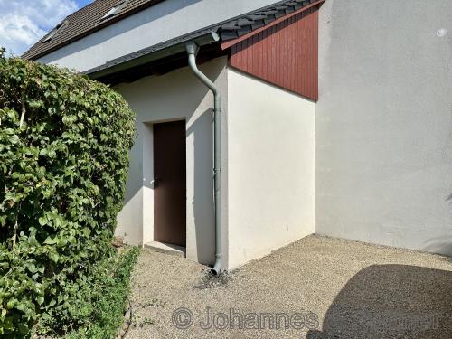 weiterer (eigener) oberirdischer Abstellraum neben dem PKW-Stellplatz