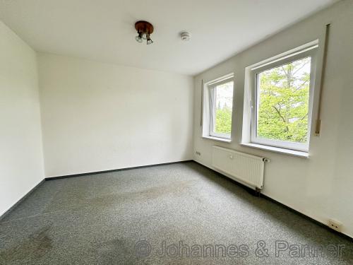 Zimmer 2 (Teppichboden wurde zwischenzeitlich entfernt)