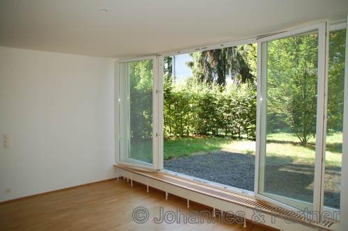 Wohnzimmer mit Ausgang zur Terrasse (ähnlich)