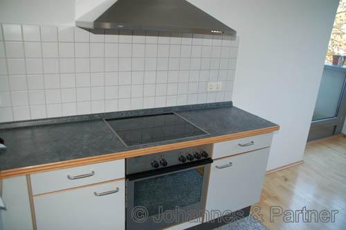 Küche mit Einbauküche (Beispiel)